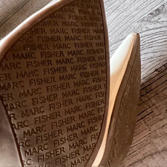 Marc Fisher Womens Glorify Leather Pointed Toe Zipper Boots Ivory Size 10 - Picture 8 of 12